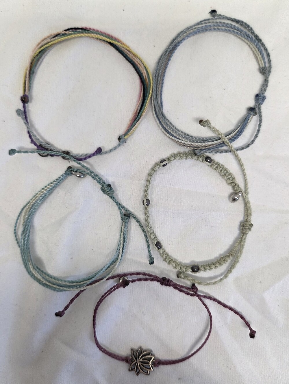 Bracelets - Picture 5 of 6
